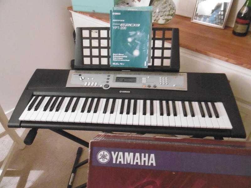 YAMAHA ELECTRONIC KEYBOARD FOR SALE