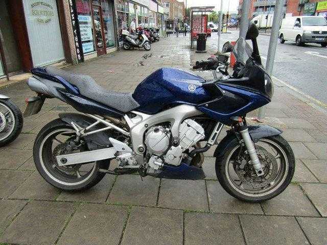 Yamaha FZ 2004