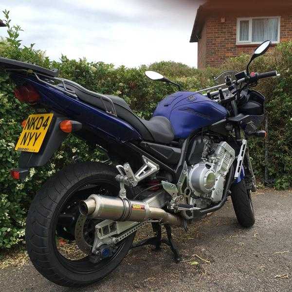 Yamaha FZS 1000 FAZER 2004 super low mialage amazing condition