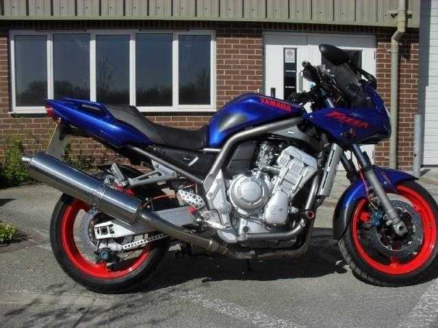 Yamaha FZS 2001