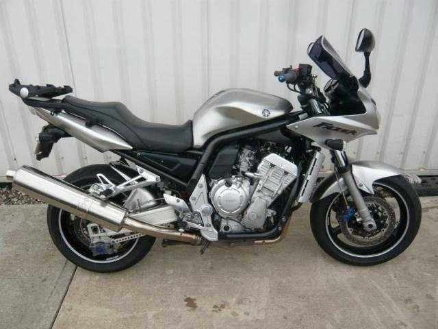 Yamaha FZS 2005