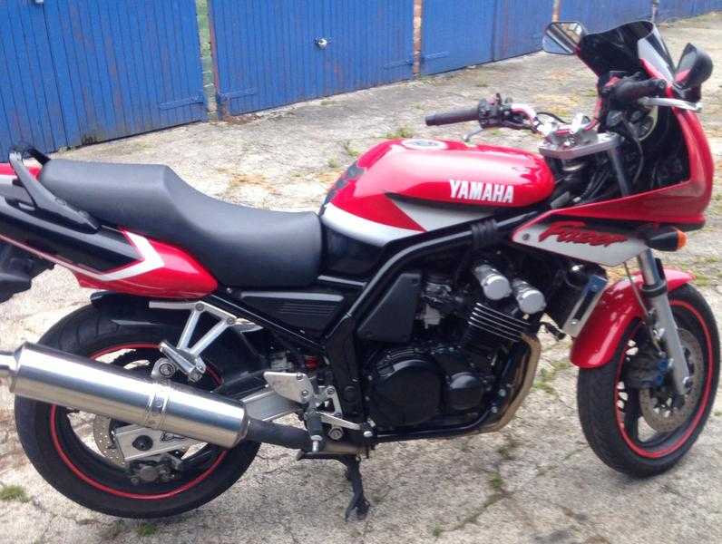 yamaha fzs 600 fazer excellent condition with full mot