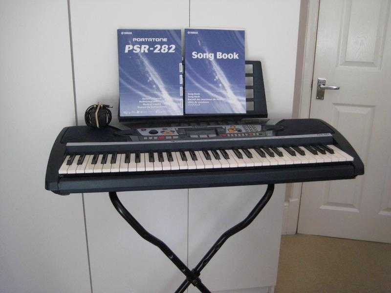 YAMAHA PSR-282 DIGITAL KEYBOARD