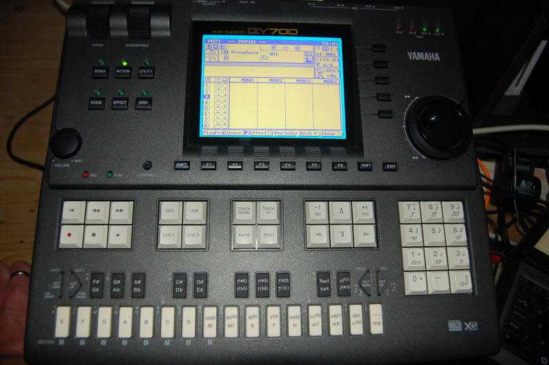 Yamaha QY700 Sequencer - Rolls Royce of Sequencers - Excellent Condition