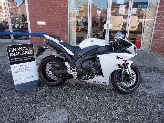 Yamaha R1 2011