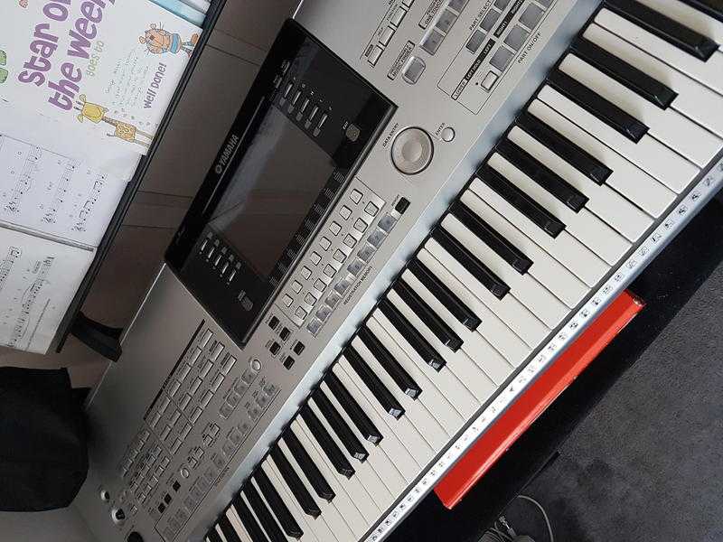 Yamaha tyros 3 keyboard mint condition