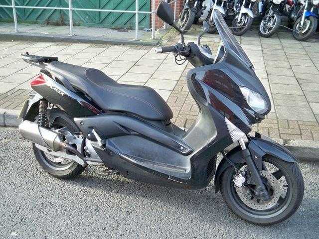 Yamaha X-Max 2012