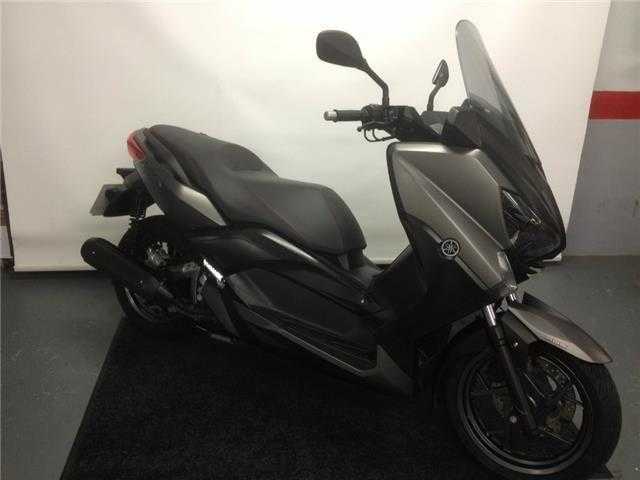 Yamaha X-Max 2015