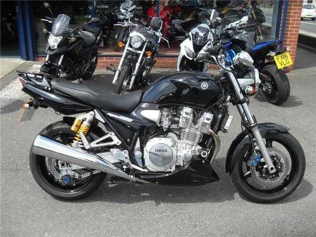 Yamaha XJR 2005