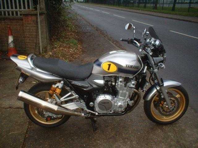 Yamaha XJR 2011