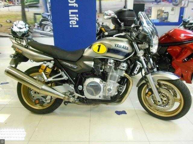 Yamaha XJR 2012