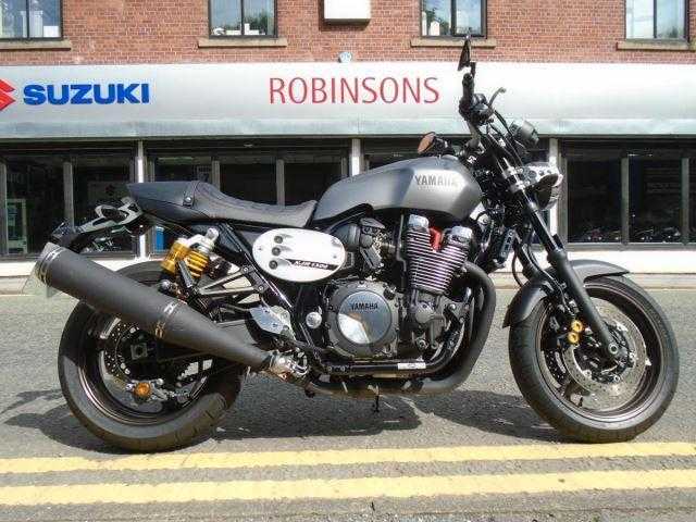 Yamaha XJR 2015