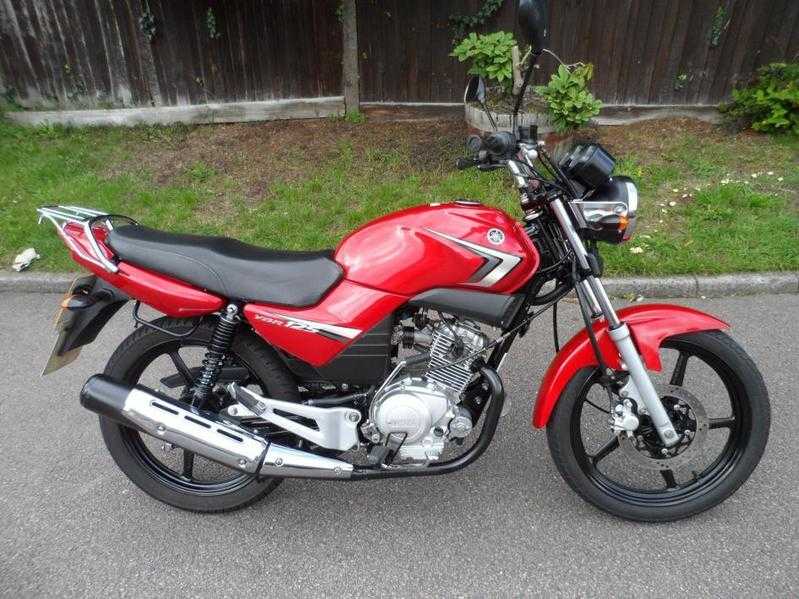 YAMAHA YBR 125 2009 RED - Great Condition - Mileage 9724 - Learner Legal - Fuel Injected - MOT amp Tax