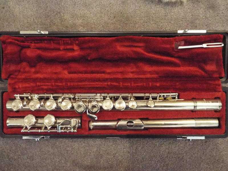 Yamaha YFL221N Flute