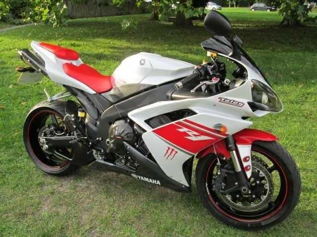 Yamaha YZF-R1