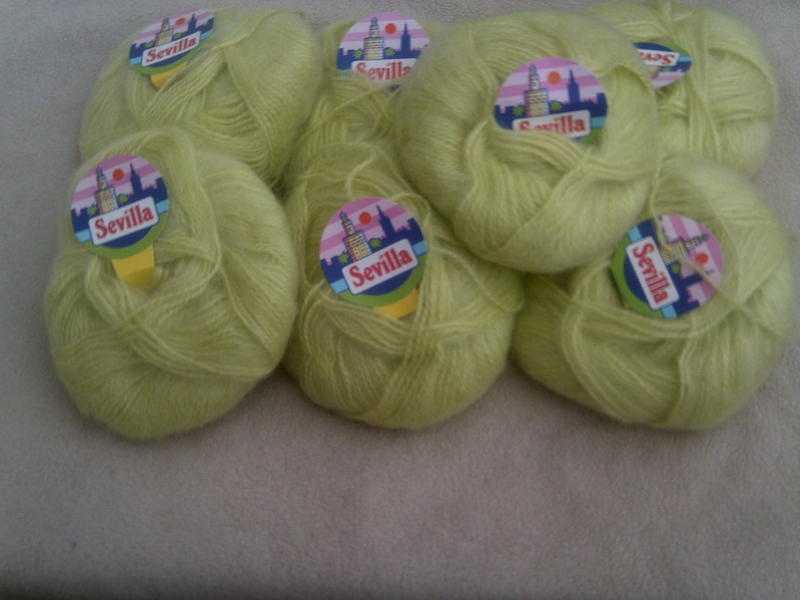 Yarnwool  9 balls x 50g each  lime green x7, white x 2,  make- sevilla