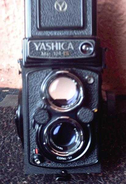 yashica 124G medium format camera