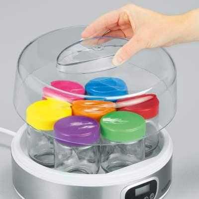 Yoghurt maker with timer