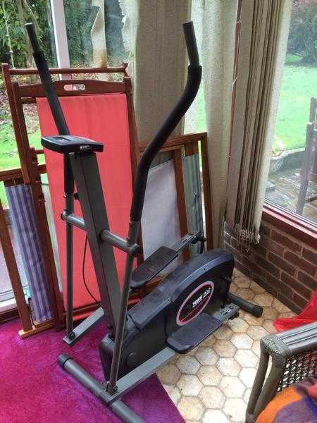 York 2100 Elliptical cross trainer