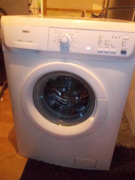 zanussi 6kg 1200 spin white washing machine