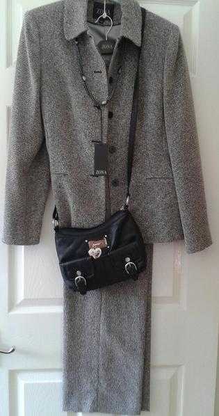 ZONA Trouser Suit.