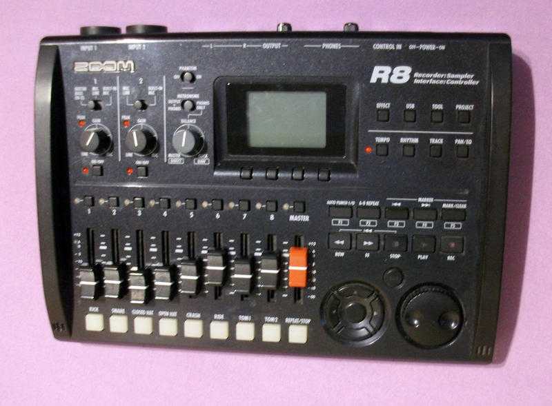 Zoom R8 - 8 track digital recorder