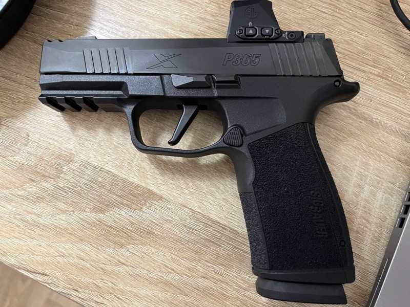 Glocks Pistol, Rifles, Sig spear MCX  Taurus, Ammo